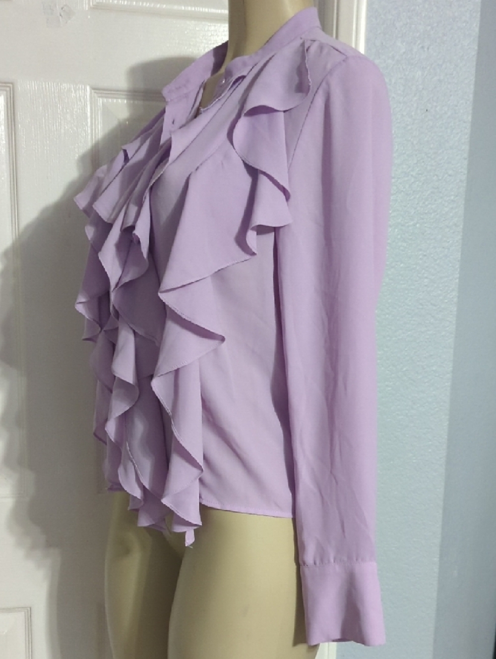 Ruffled Lilac Women's Blouse Pit To Pit 19 Inch - Picture 10 of 10